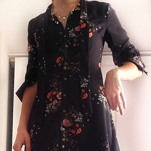 ☆Loft Black Floral Button Up Dress☆ - Picture 5 of 7
